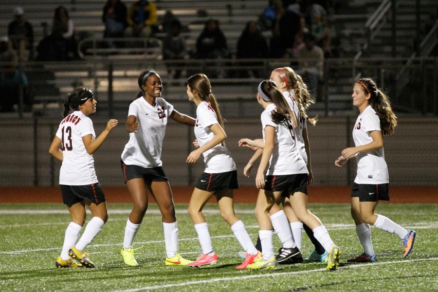 The+varsity+girls+soccer+team+takes+on+Dallas+Samuels+in+Duncanville+on+Thursday%2C+March+26+at+6%3A30+p.m.