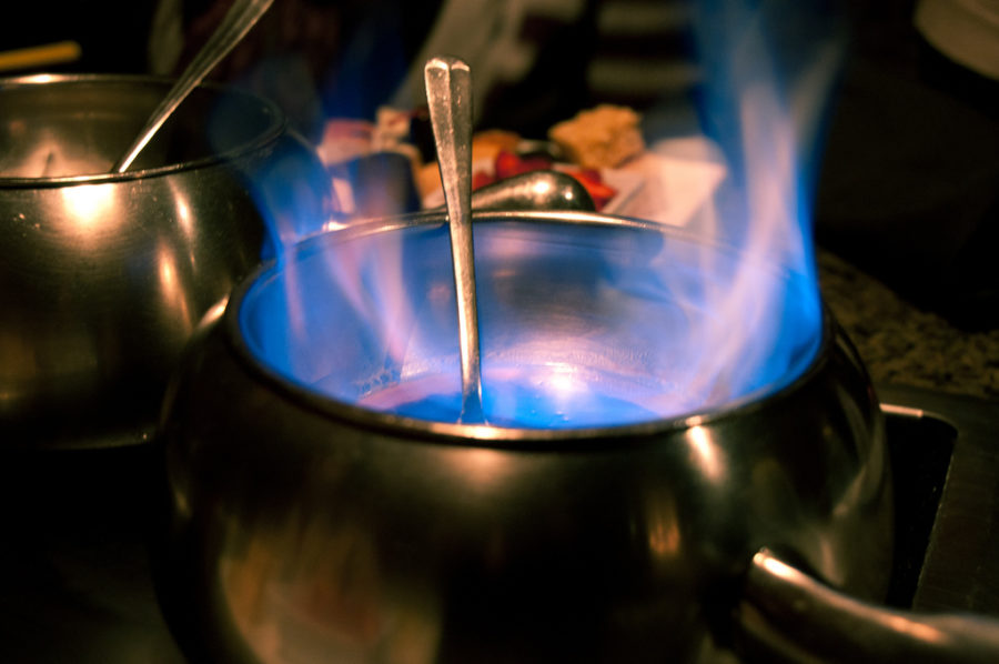 Lexi Ellis reviews The Melting Pot in Arlington, Texas.