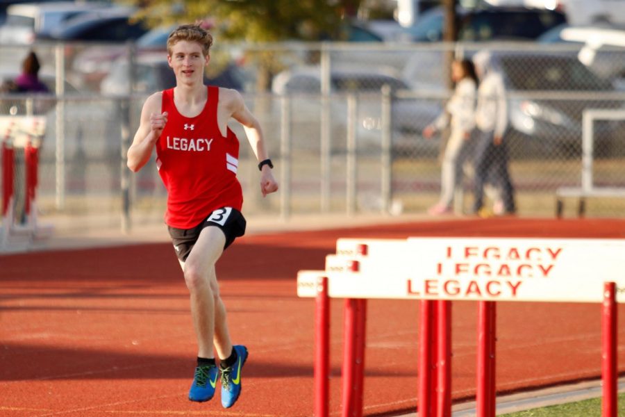 Zachary Hestrin, 9, runs in the 800m run. (Delayne Fierro photo)