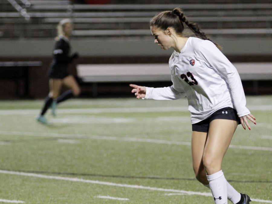 Girls’ Soccer Advances to Second Round of Playoffs